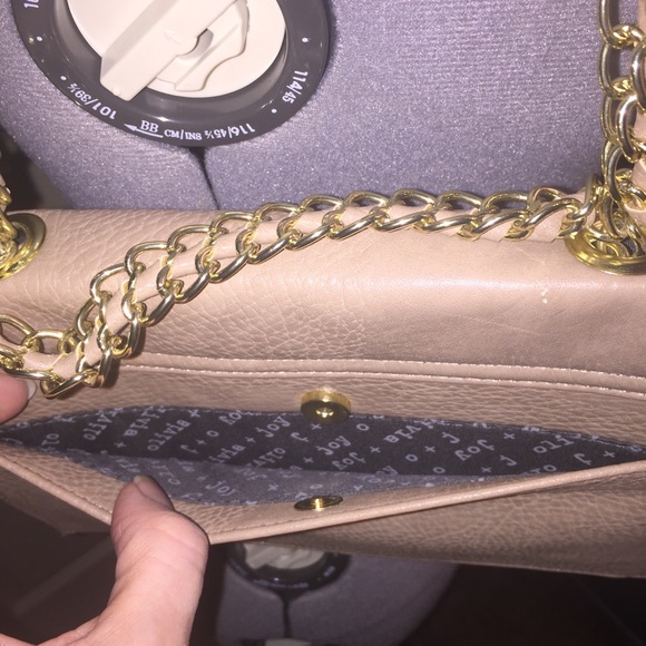 Olivia + Joy Handbag - Picture 7 of 9